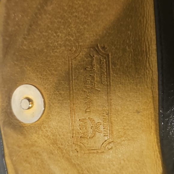 Authentic MCM munchen cross body purse - Picture 11 of 13
